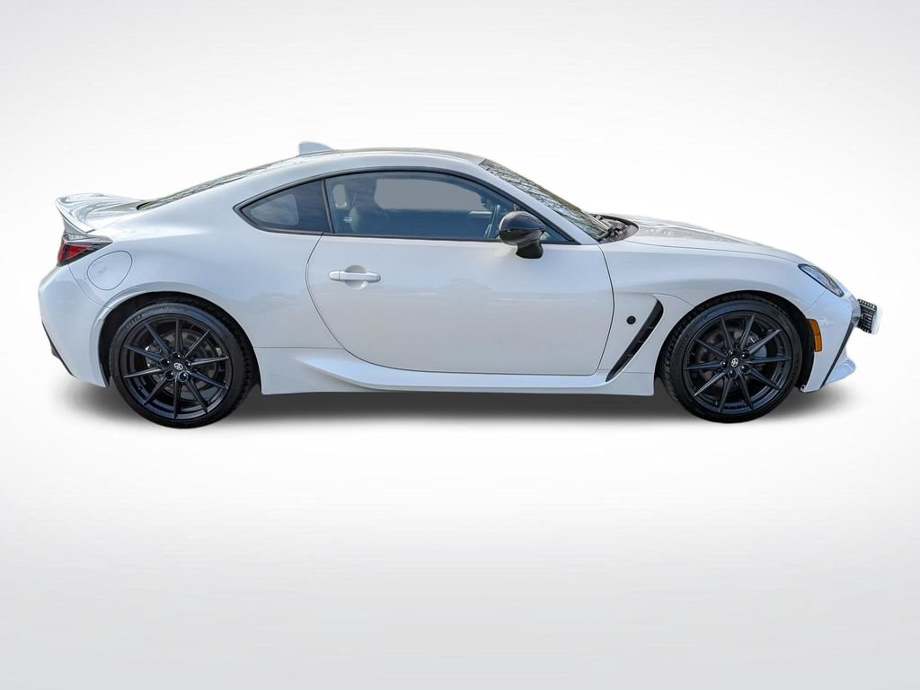 Used 2023 Toyota GR86 Premium RWD image 2