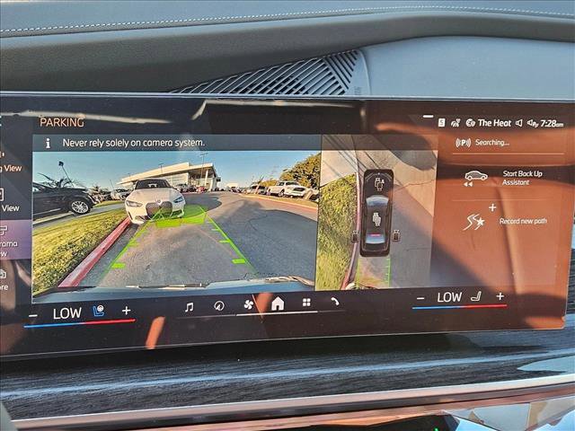 New 2025 BMW i7 xDrive60 w/ Premium Package AWD/4WD image 12