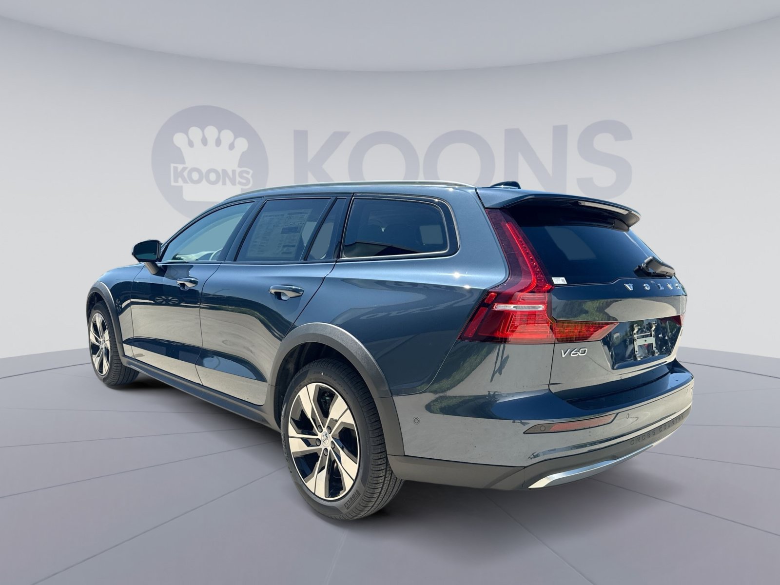 New 2026 Volvo V60 B5 Cross Country Plus w/ Climate Package AWD/4WD image 4