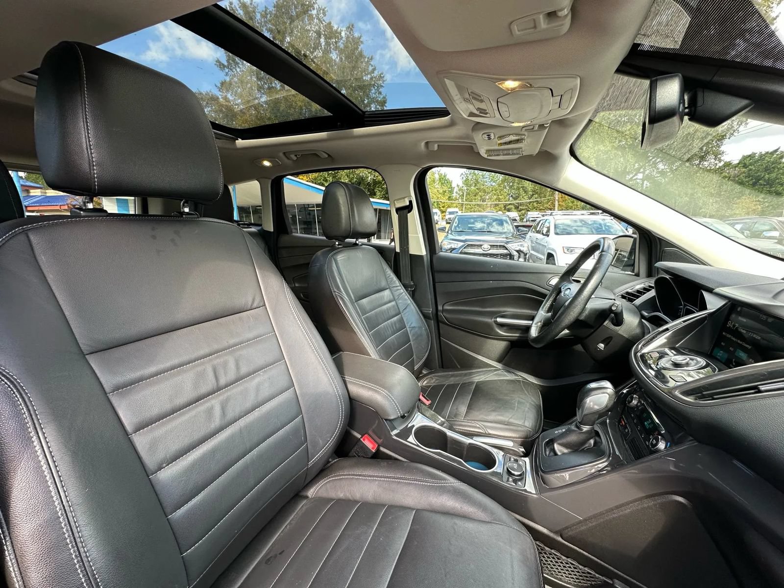Used 2016 Ford Escape Titanium AWD/4WD image 23