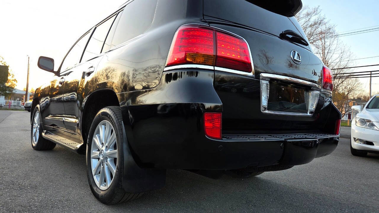 Used 2011 Lexus LX 570 4WD image 12