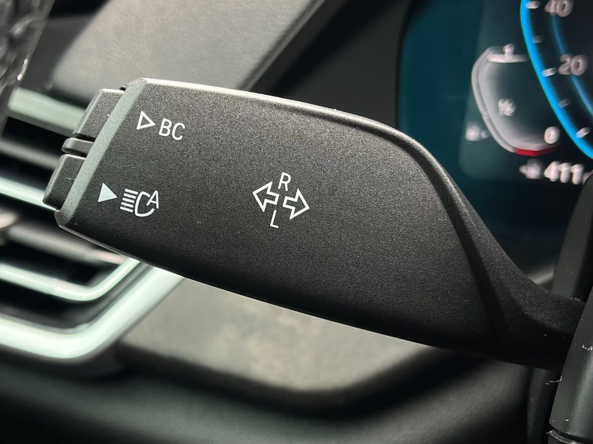 Used 2022 BMW X5 xDrive40i w/ M Sport Package image 45