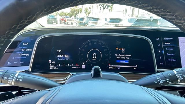 Used 2024 Cadillac Escalade ESV Premium Luxury Platinum AWD/4WD image 26
