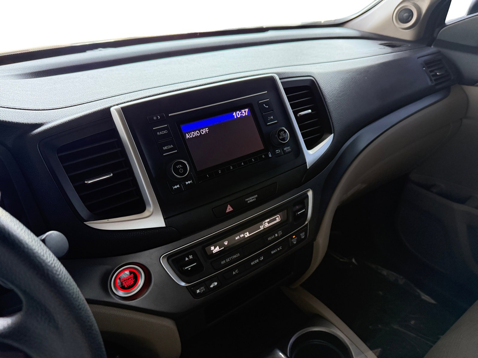 Used 2017 Honda Pilot LX image 15