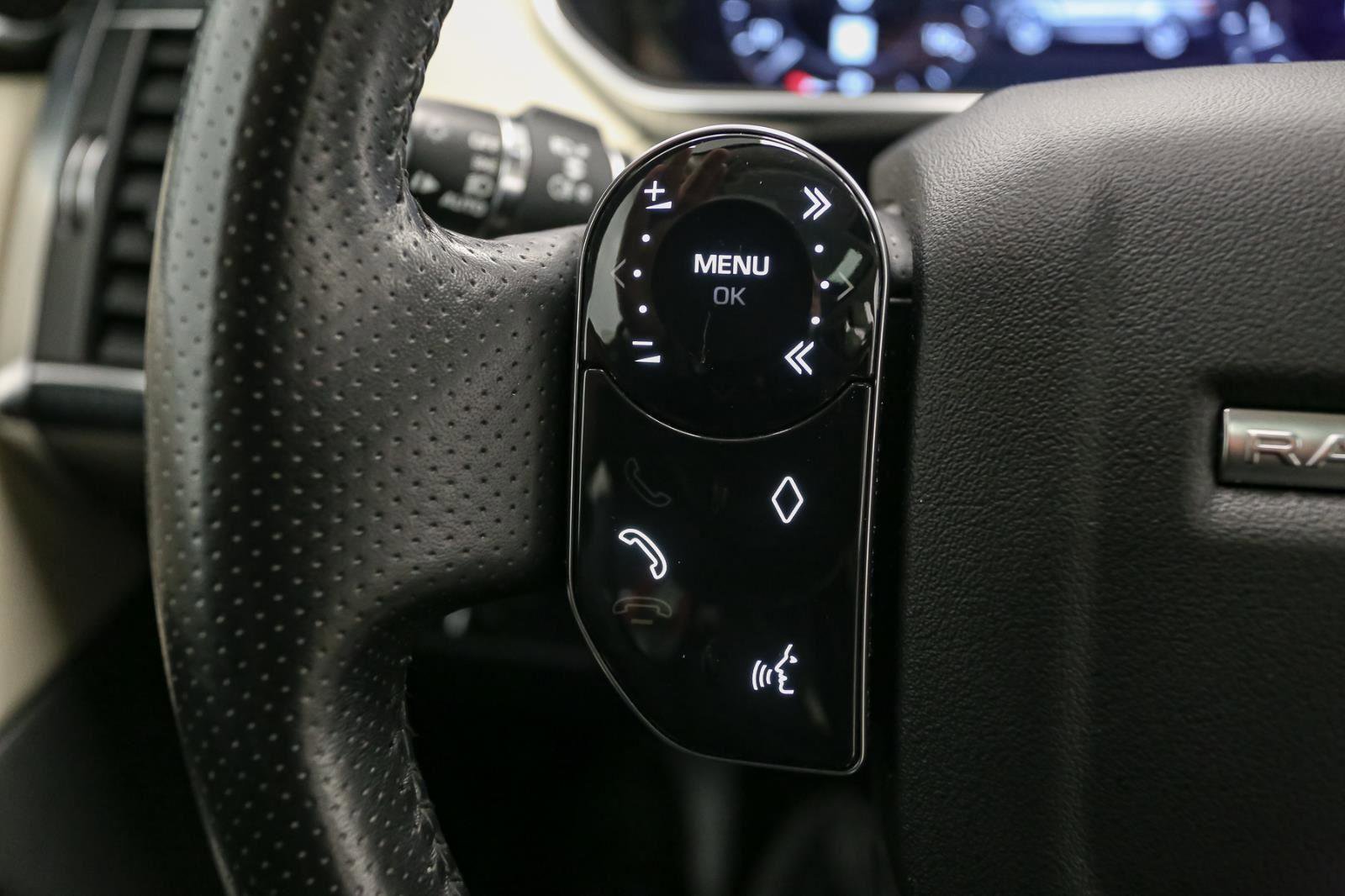 Used 2019 Land Rover Range Rover Sport HSE image 36