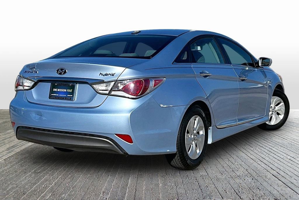 Used 2015 Hyundai Sonata Hybrid image 9