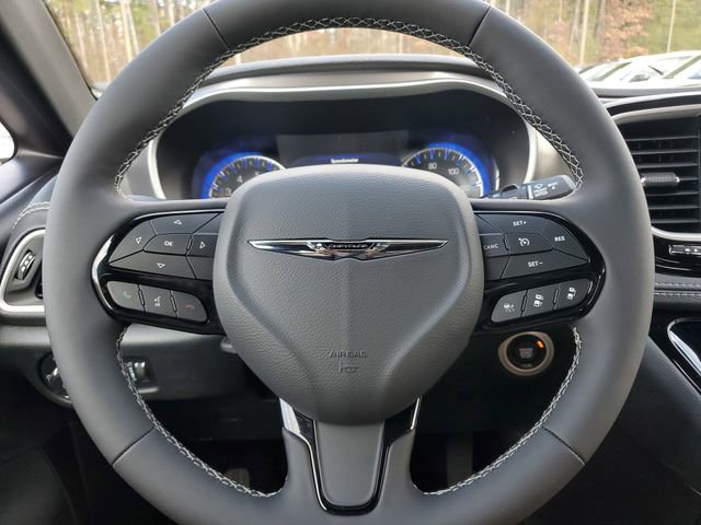 New 2026 Chrysler Pacifica Select image 23