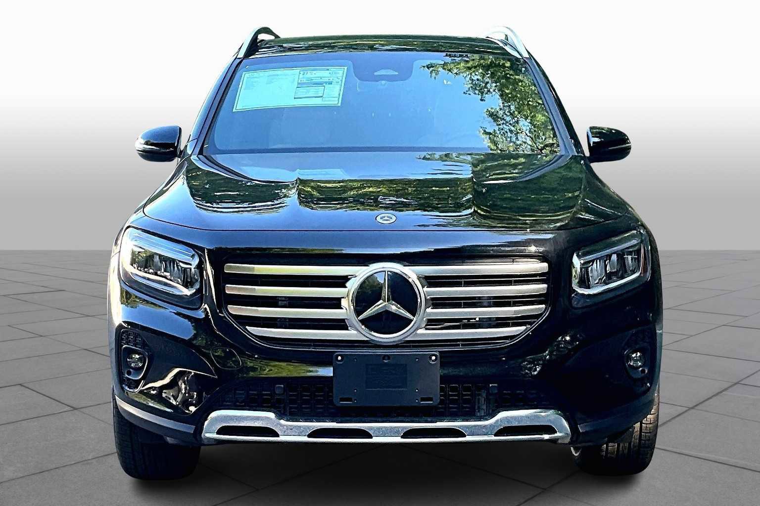 New 2026 Mercedes-Benz GLB 250 4MATIC image 3