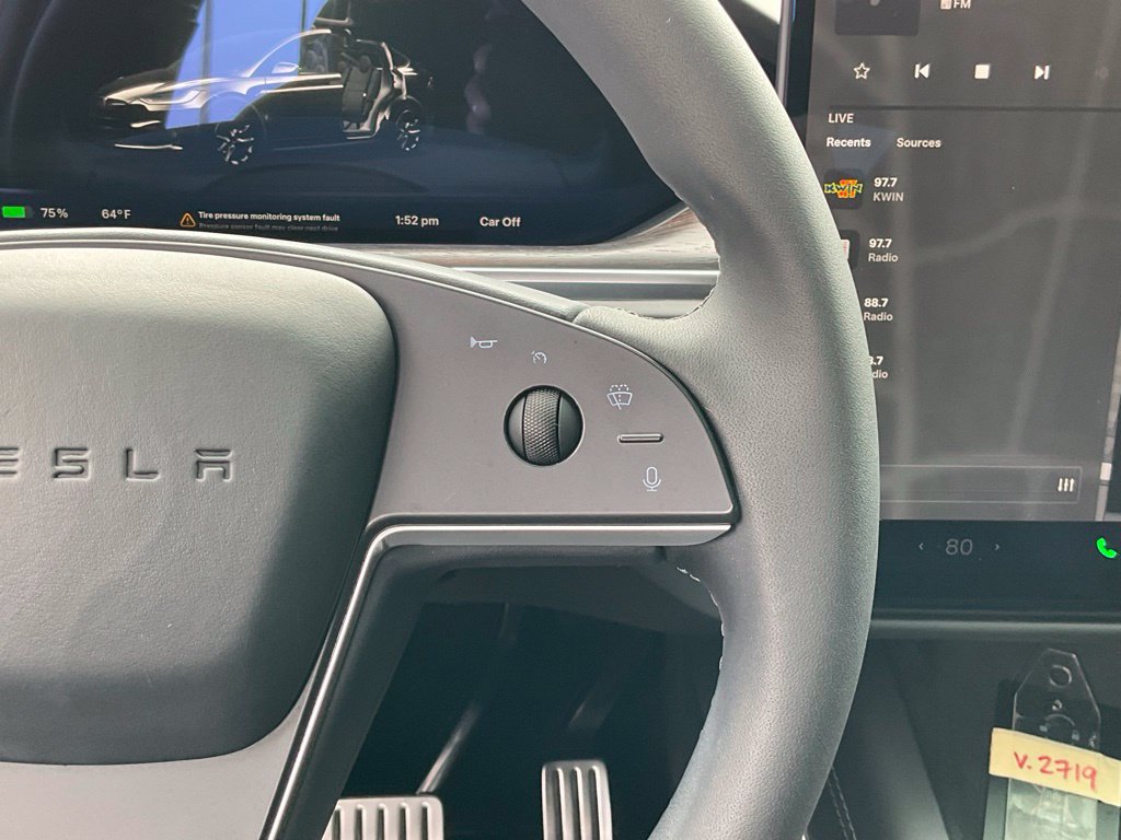 Used 2023 Tesla Model X AWD/4WD image 41