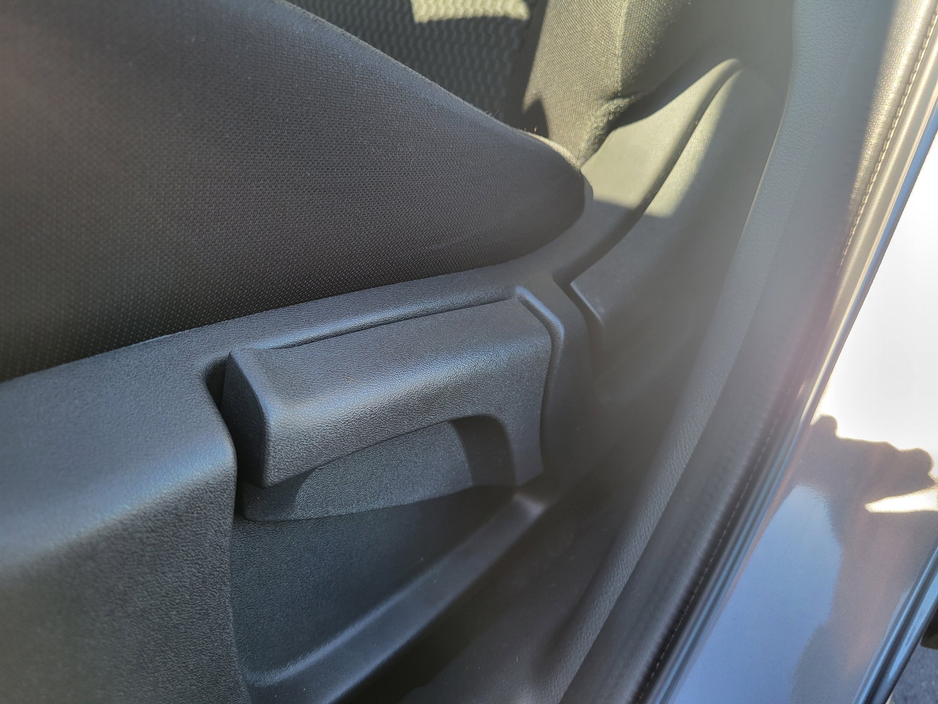 Used 2020 Nissan Rogue Sport S w/ Appearance Package image 16