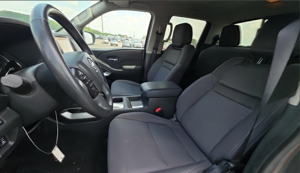Used 2023 Nissan Frontier SV w/ SV Convenience Package AWD/4WD image 8