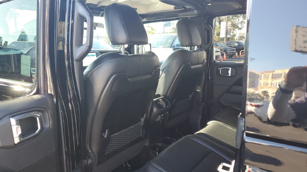 Used 2025 Jeep Gladiator Sport AWD/4WD image 15