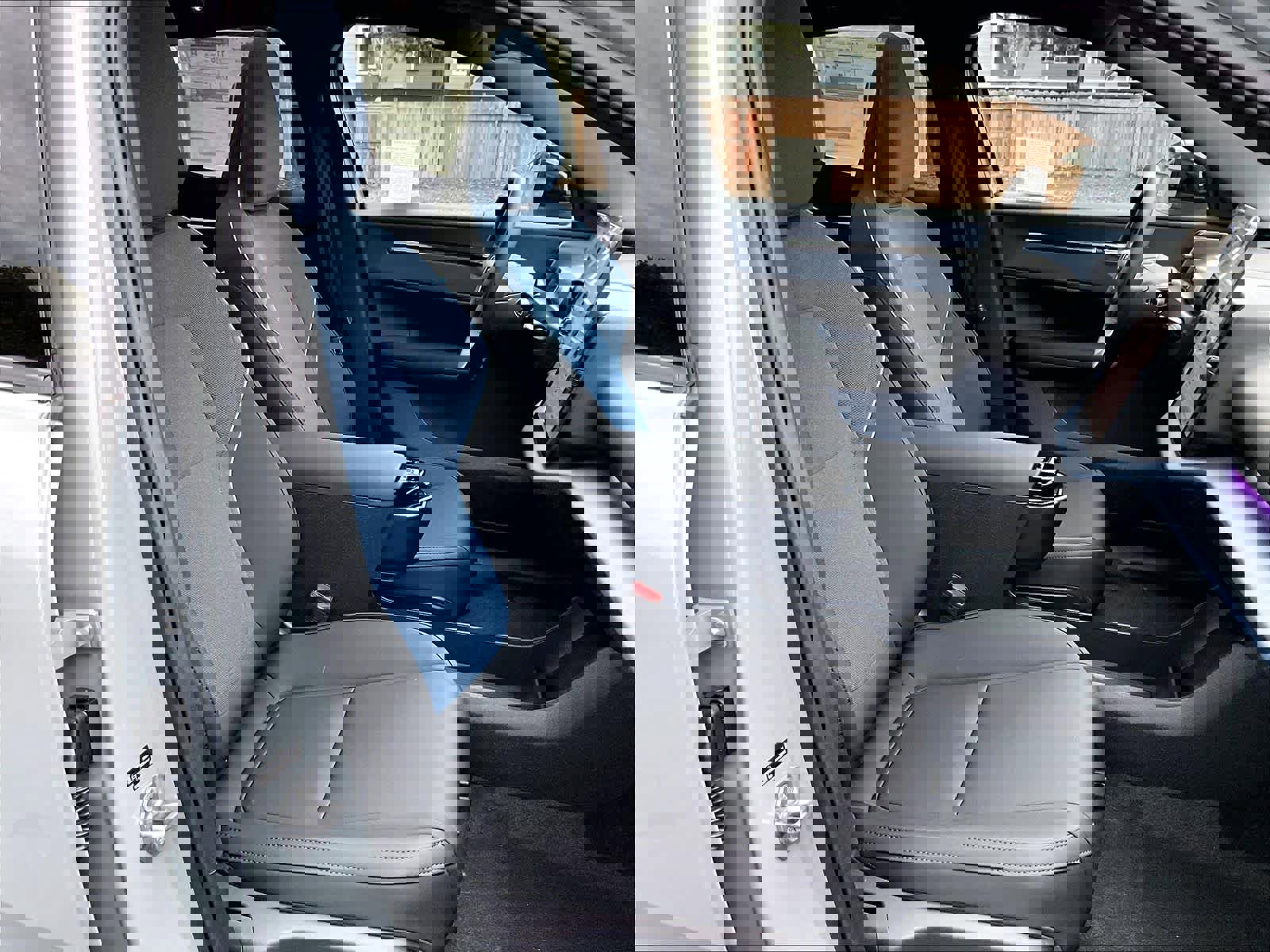 New 2026 Volvo EX30 Plus w/ Climate Package image 31