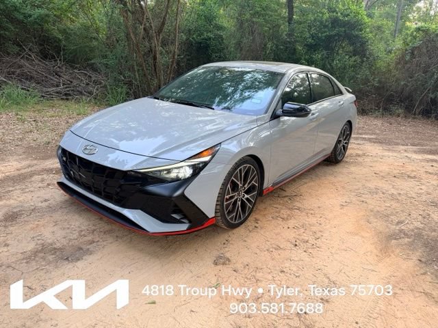 Used 2022 Hyundai Elantra N w/ Preferred Accessory Package FWD image 3