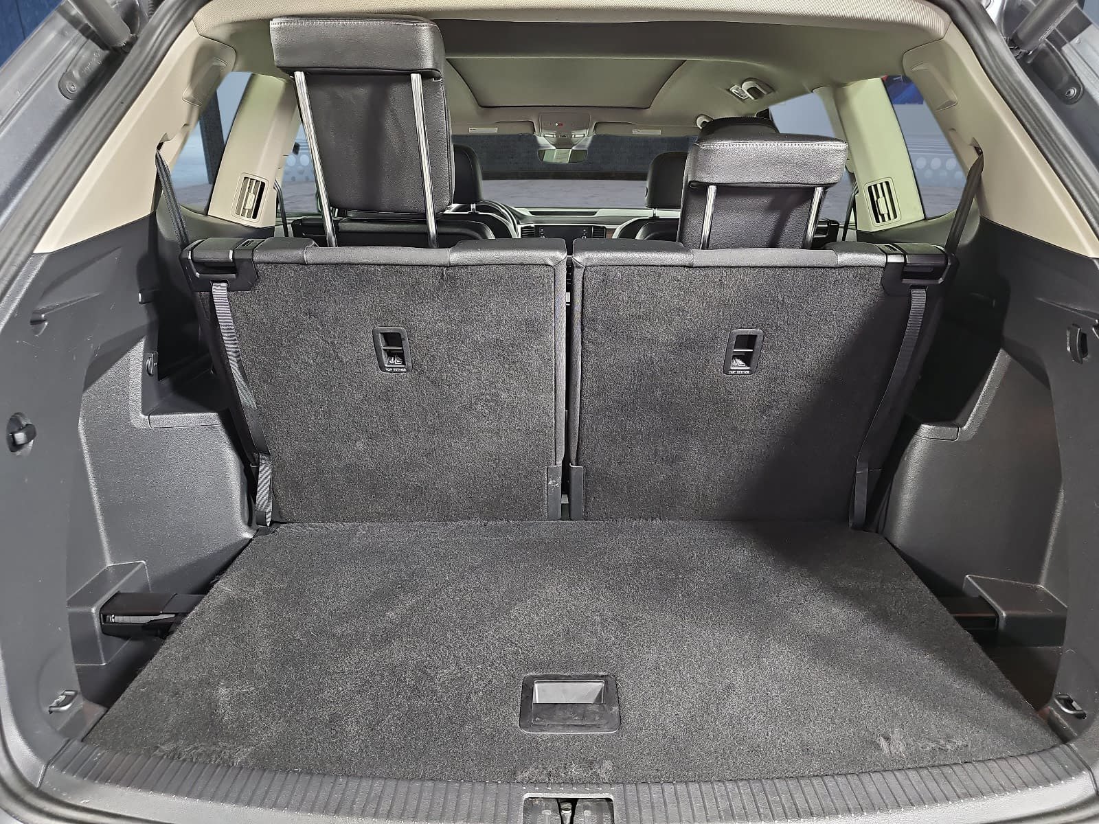 Used 2020 Volkswagen Atlas SEL R-Line AWD/4WD image 30