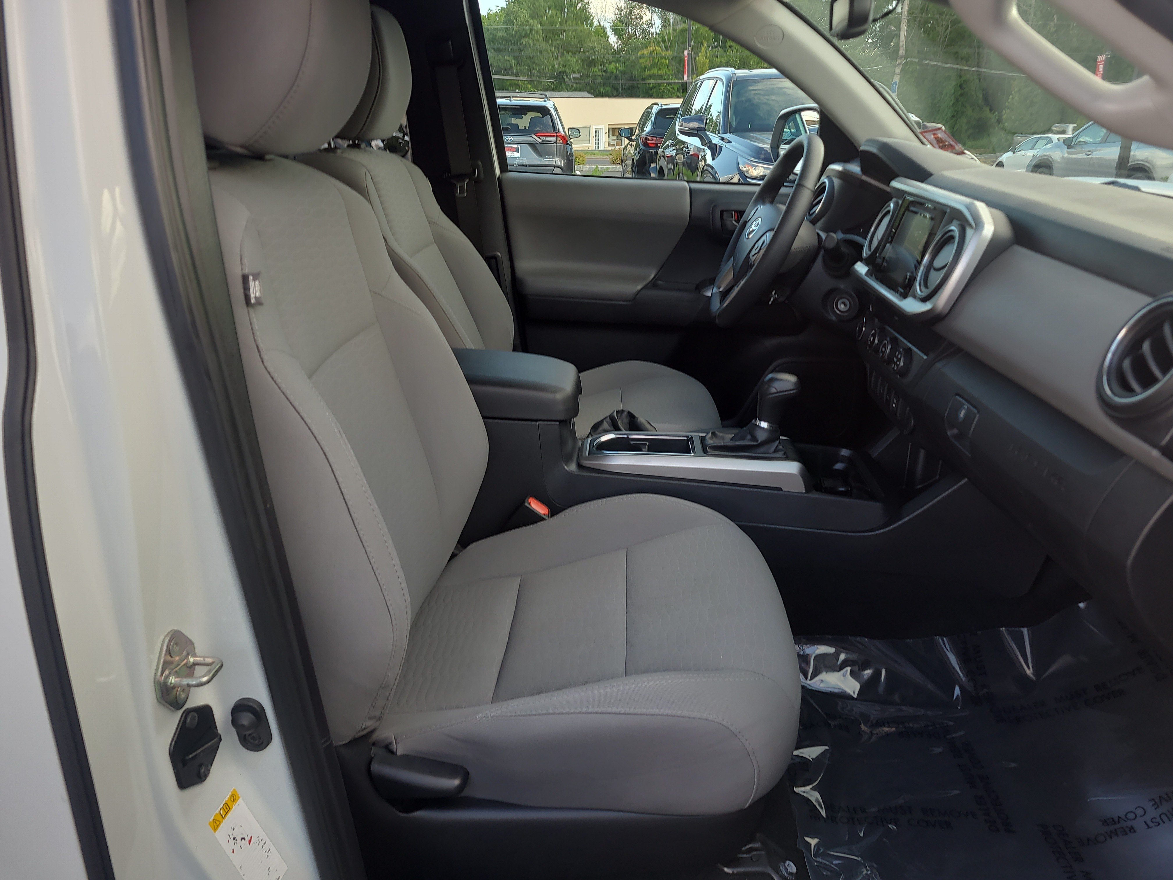 Certified 2019 Toyota Tacoma SR5 AWD/4WD image 17