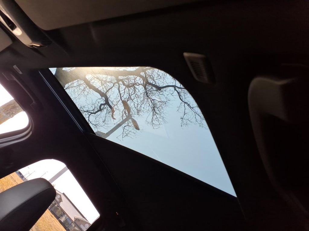 Used 2024 BMW X1 M35i w/ Premium Package image 10