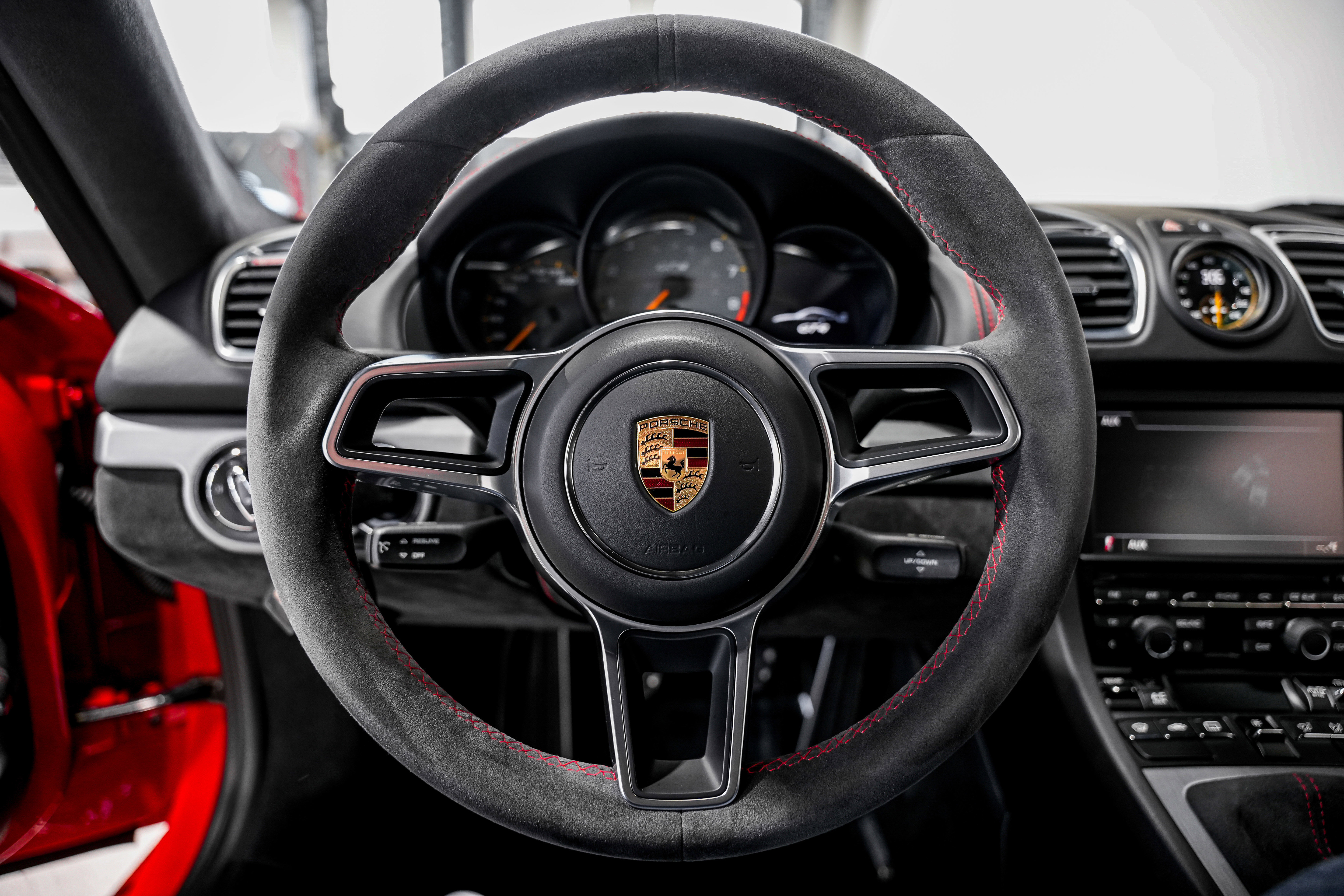 Used 2016 Porsche Cayman GT4 image 11
