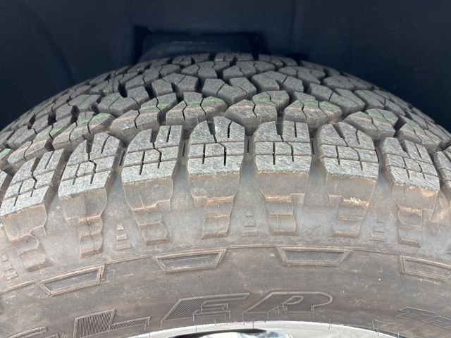 Used 2018 Chevrolet Tahoe Premier w/ Max Trailering Package AWD/4WD image 13