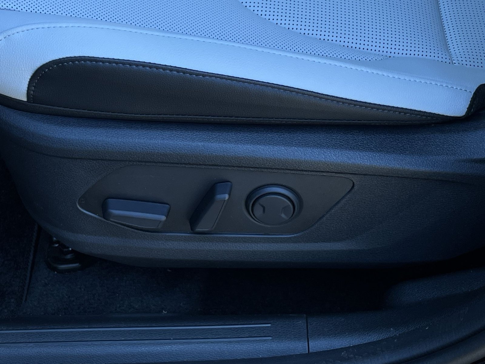 New 2026 Kia Sportage EX FWD image 27