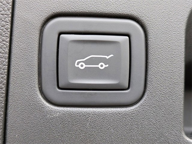 Certified 2023 Cadillac XT4 Premium Luxury w/ Cold Weather Package image 13