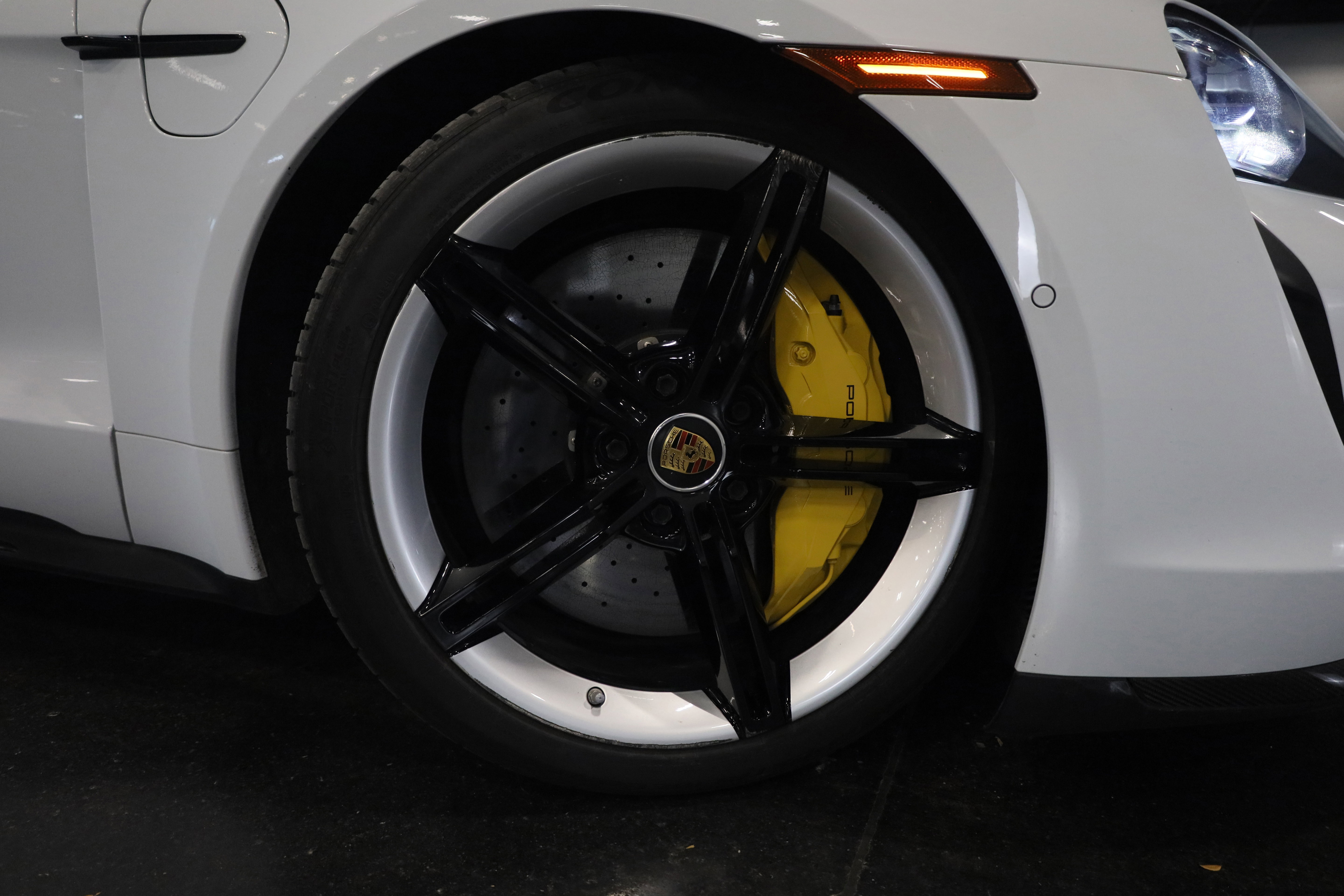 Used 2020 Porsche Taycan Turbo S image 10