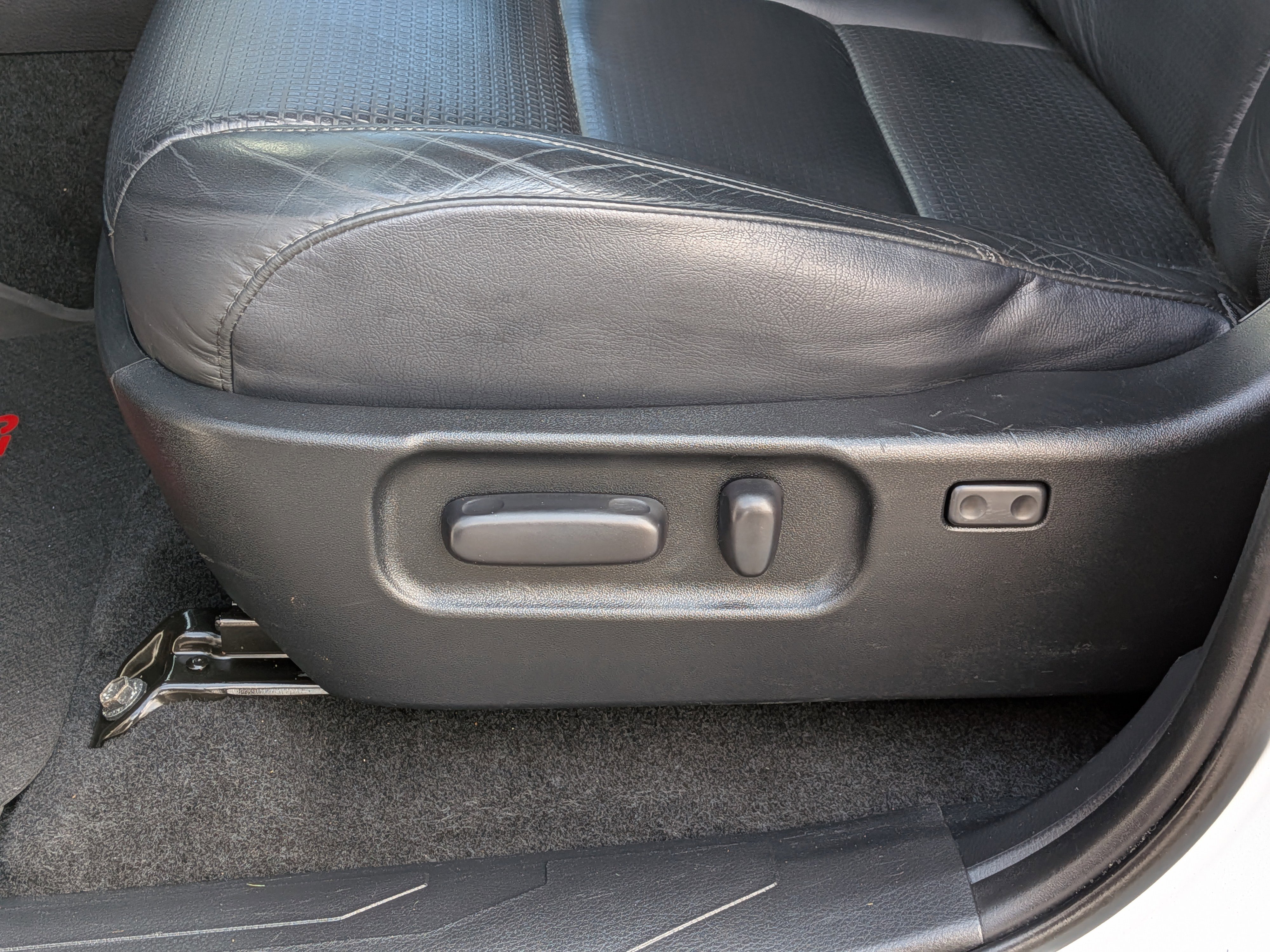 Used 2021 Toyota Tacoma TRD Sport w/ TRD Premium Sport Package image 17