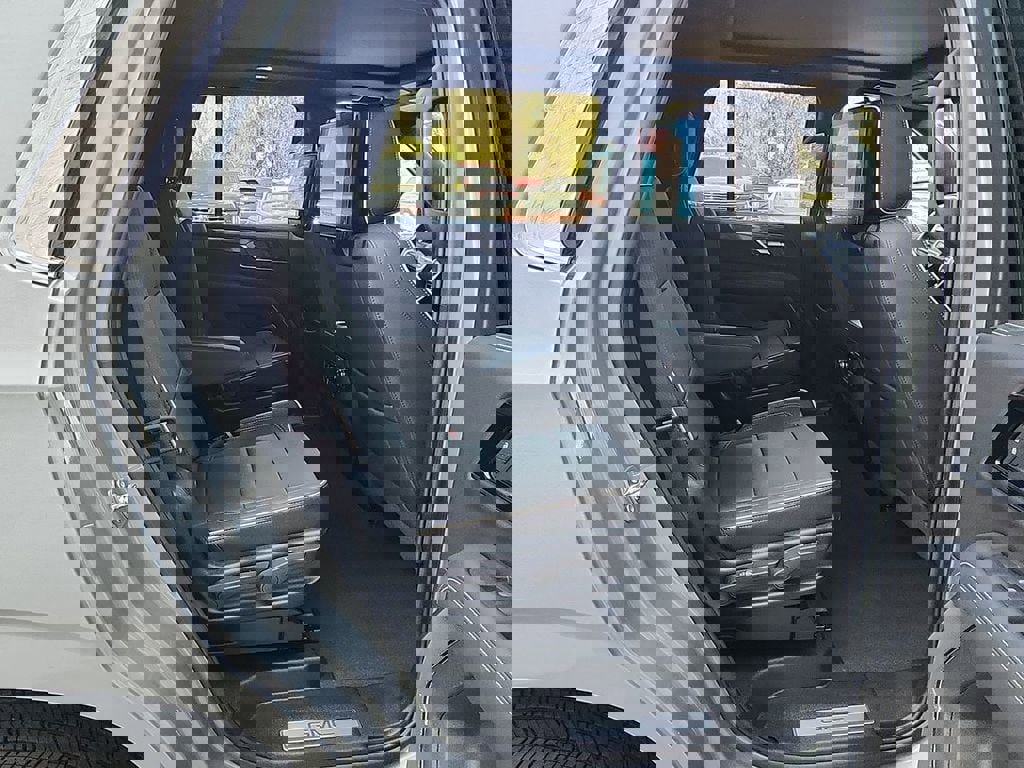 Certified 2025 GMC Yukon Elevation w/ Elevation Premium Package AWD/4WD image 27