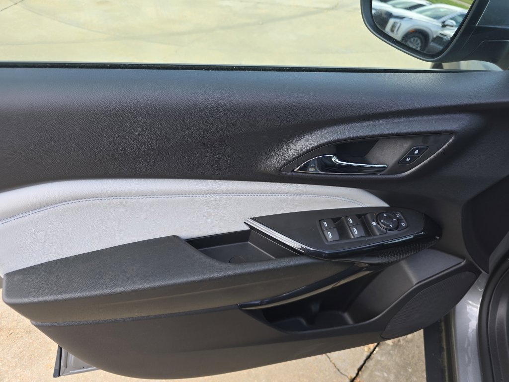 Used 2025 Chevrolet Trax LT image 17