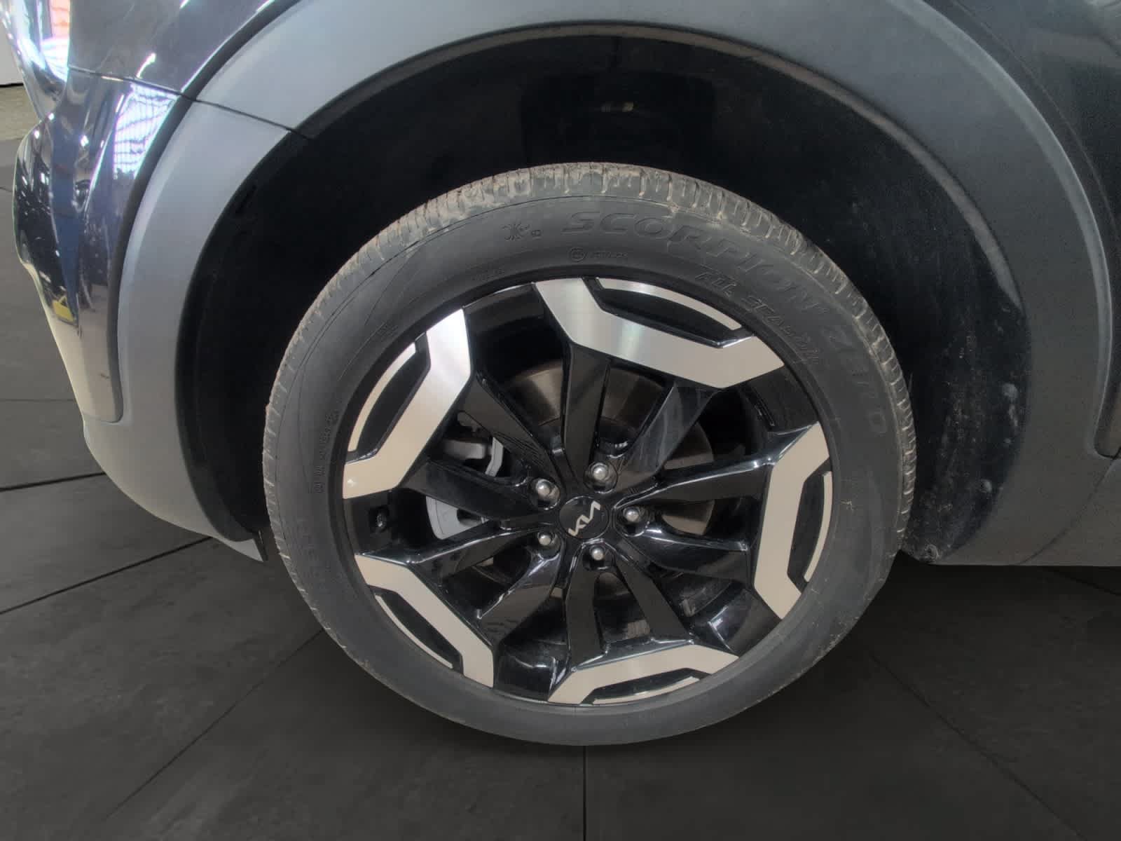Used 2025 Kia Telluride S AWD/4WD image 14