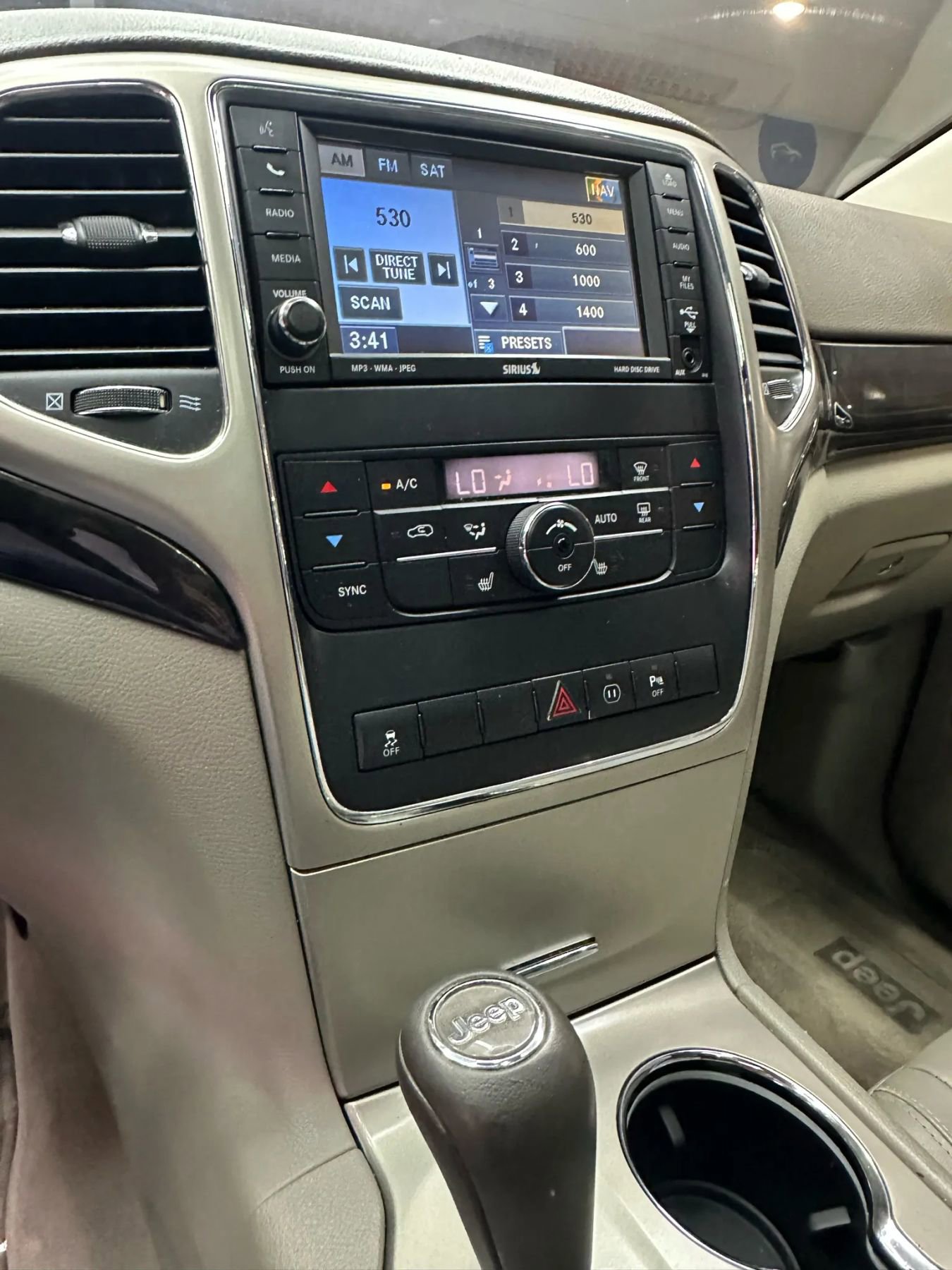 Used 2012 Jeep Grand Cherokee Laredo image 15