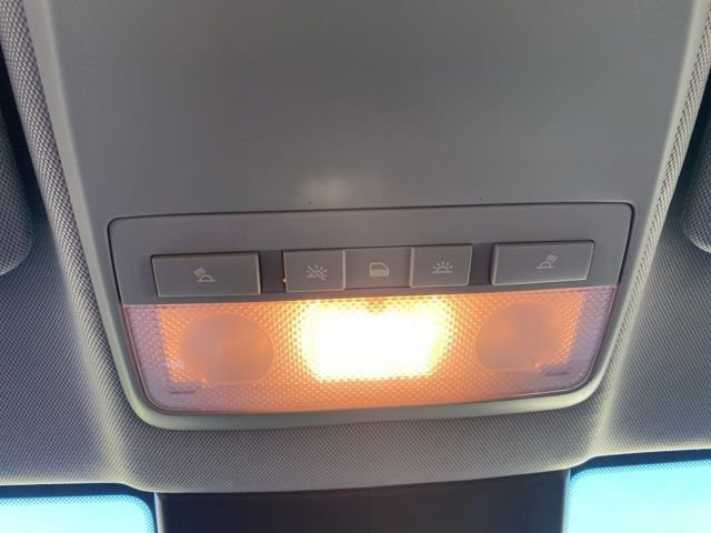 Used 2020 Chevrolet Trax LT w/ LT Convenience Package image 24