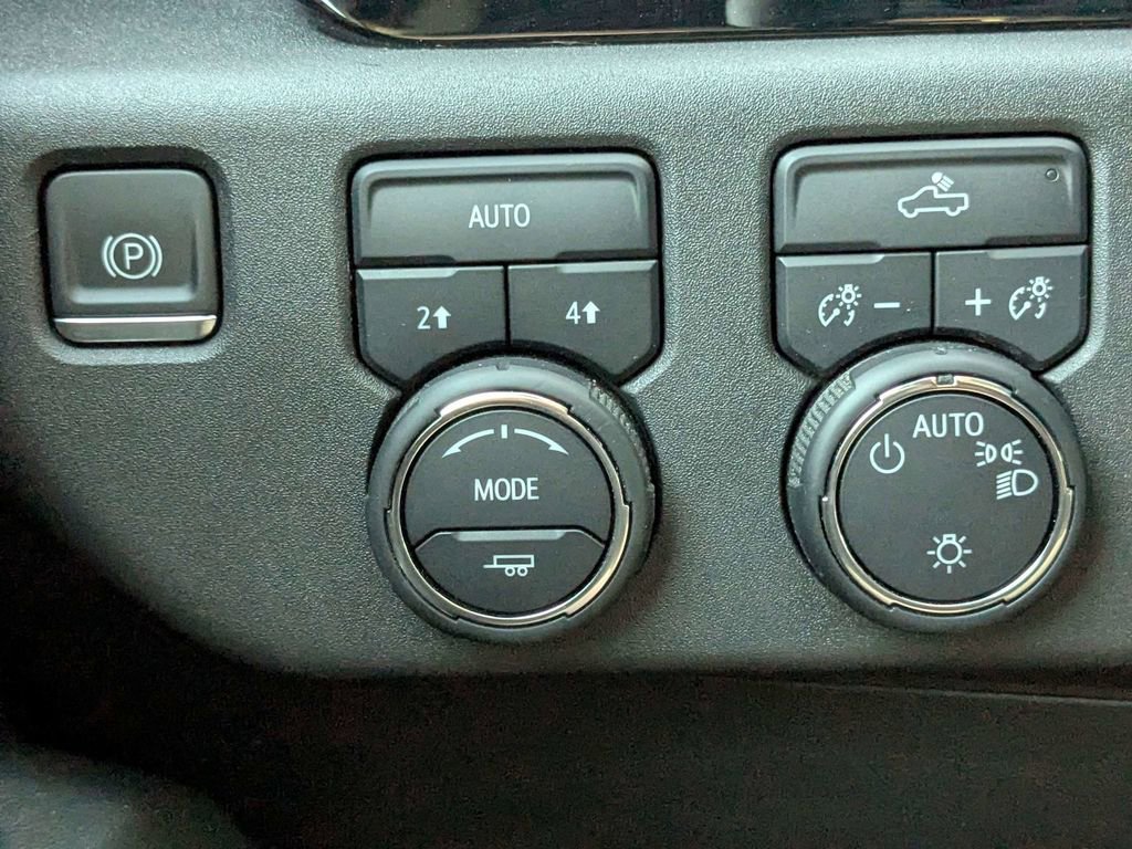 Used 2024 Chevrolet Silverado 1500 LT AWD/4WD image 25