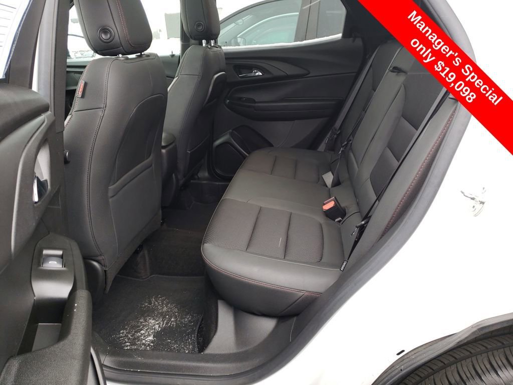 Used 2022 Chevrolet TrailBlazer RS w/ Sun and Liftgate Package image 24