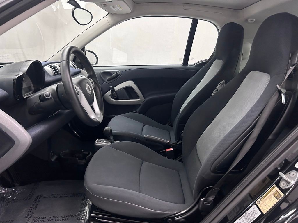 Used 2013 smart fortwo Coupe image 13