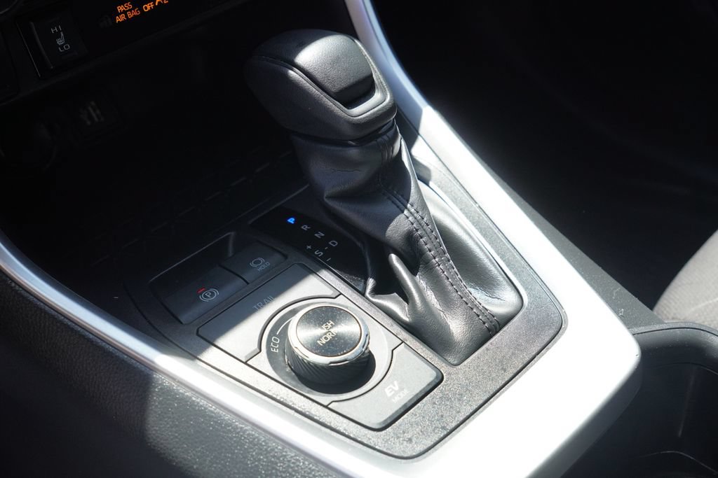Used 2023 Toyota RAV4 XLE w/ Convenience Package AWD/4WD image 28