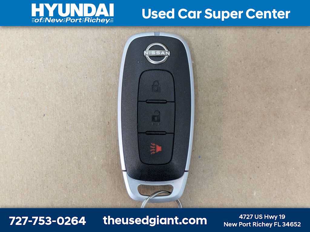 Used 2023 Nissan Rogue S FWD image 34