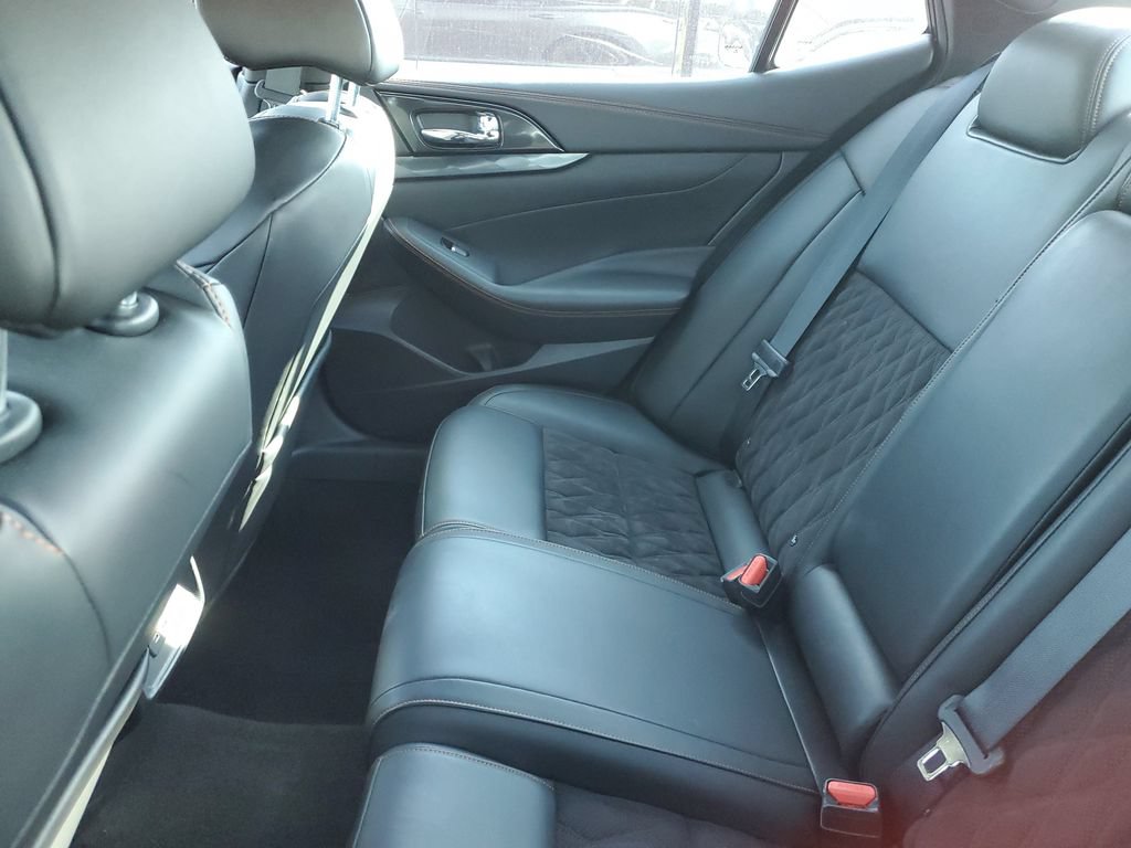 Certified 2019 Nissan Maxima SR w/ Premium Package FWD image 11