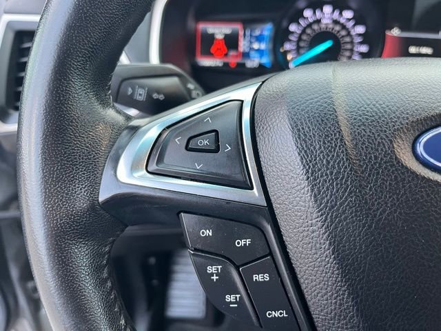 Used 2020 Ford Edge SEL image 18