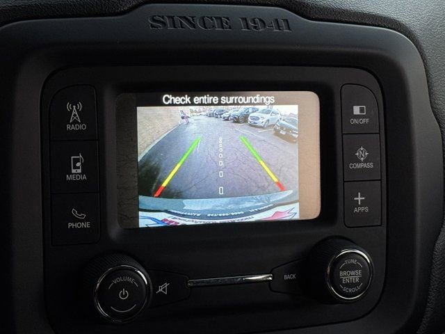 Used 2017 Jeep Renegade Latitude w/ Cold Weather Group image 20