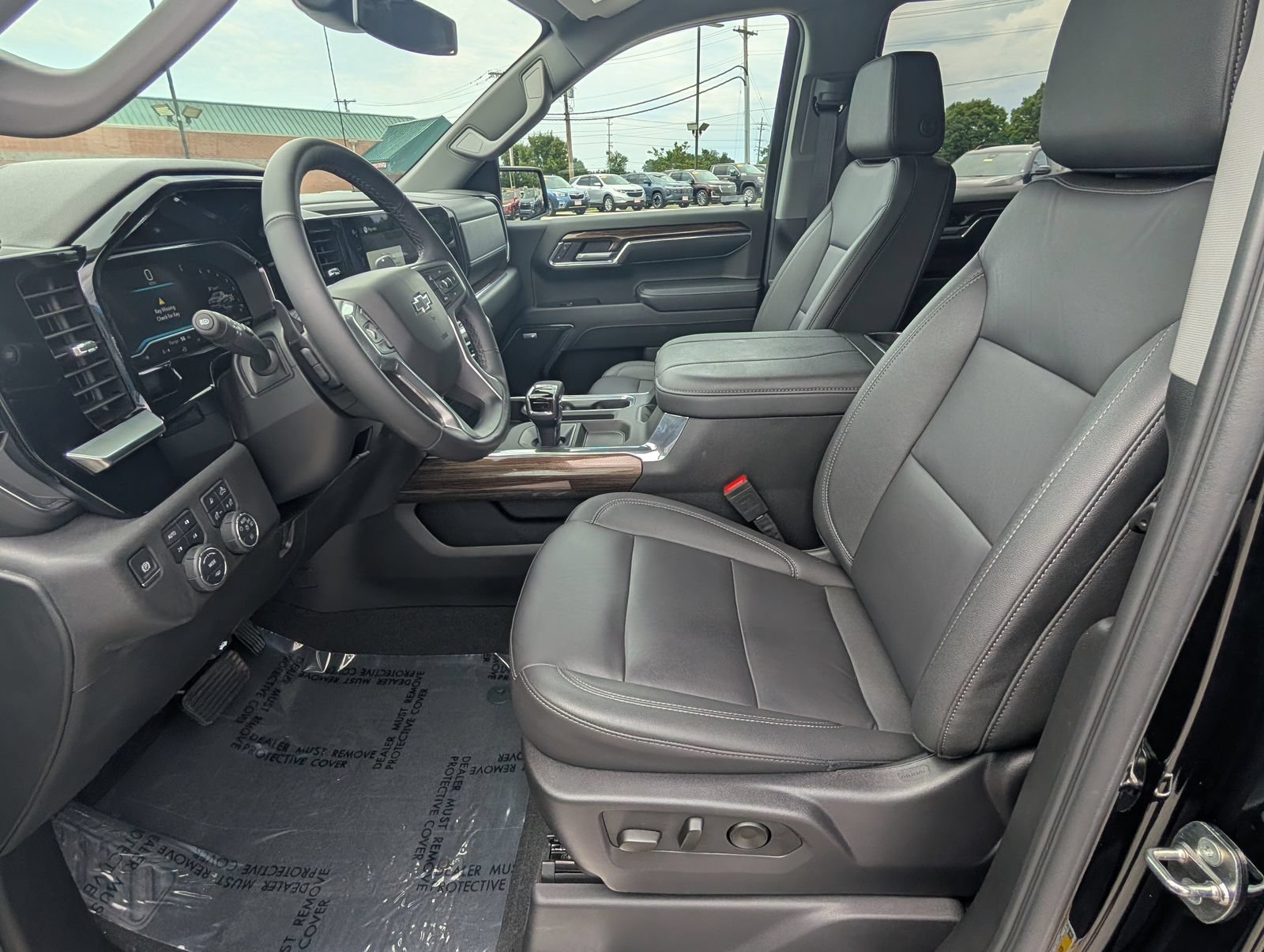 Used 2024 Chevrolet Silverado 1500 RST w/ Convenience Package II AWD/4WD image 17