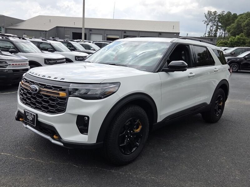 Used 2026 Ford Explorer Tremor w/ Tremor Ultimate Package AWD/4WD image 3