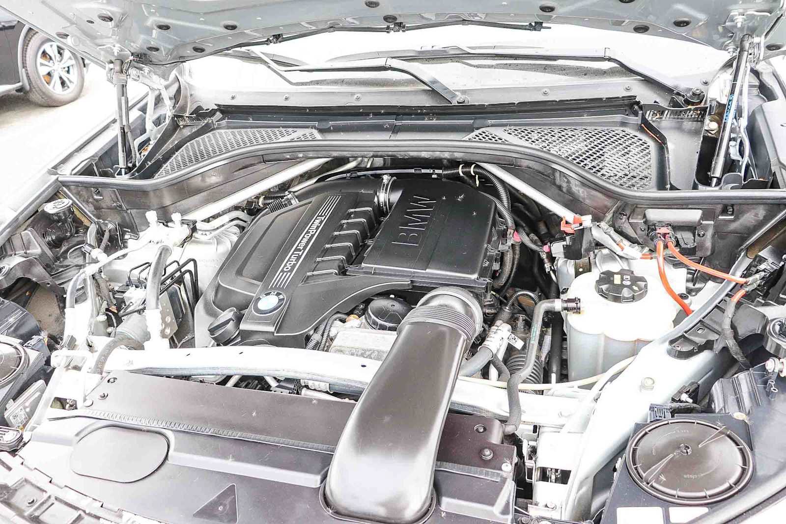 Used 2017 BMW X5 xDrive35i w/ Premium Package image 31