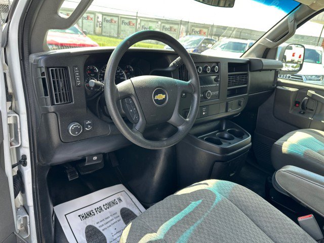Used 2017 Chevrolet Express 2500 RWD image 20