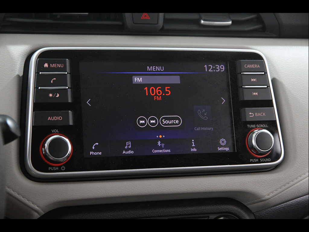 Used 2021 Nissan Versa SV FWD image 10