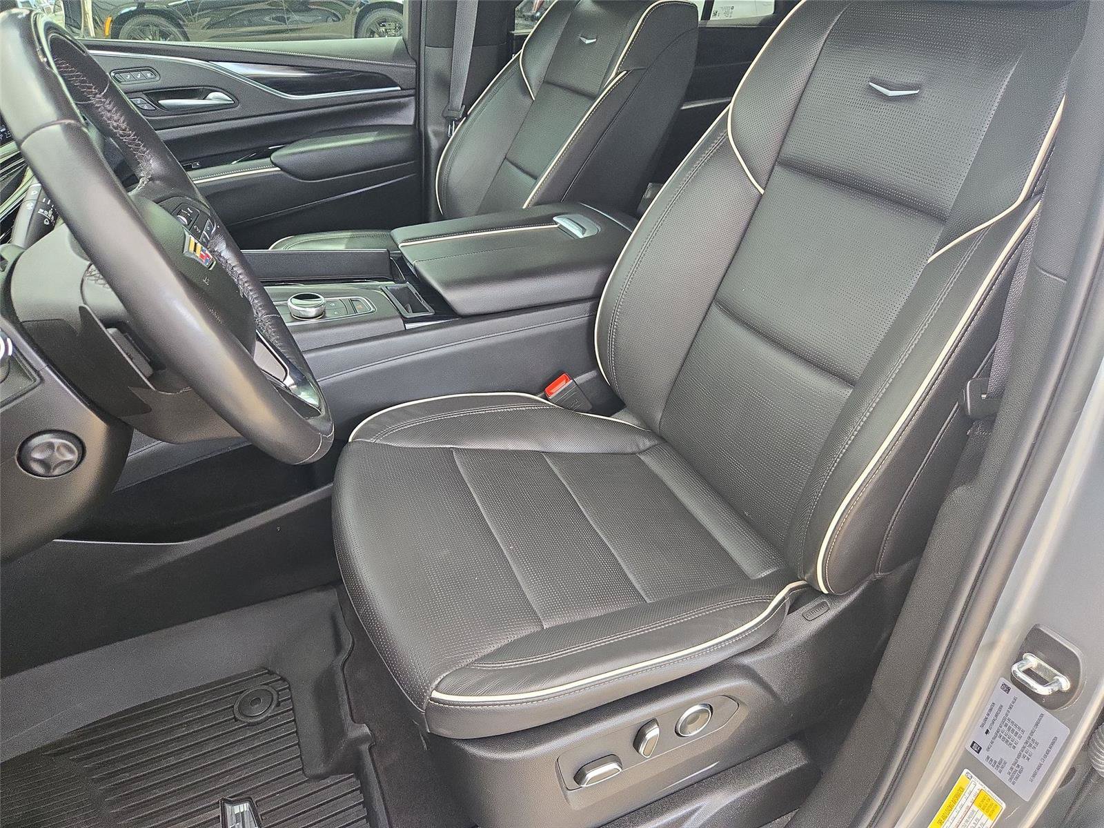 Used 2024 Cadillac Escalade Sport w/ Touring Package AWD/4WD image 11