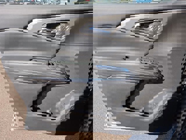 New 2026 Chevrolet Traverse LT w/ Sun and Wheel Package image 18