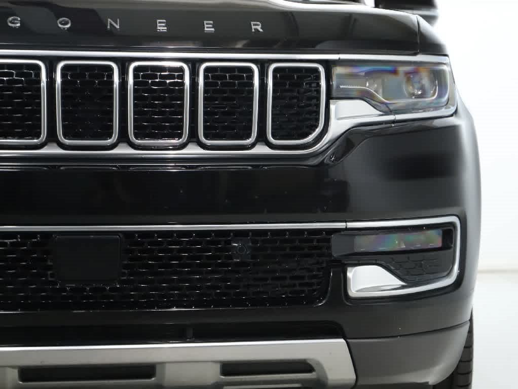 Used 2022 Jeep Wagoneer Series III AWD/4WD image 7
