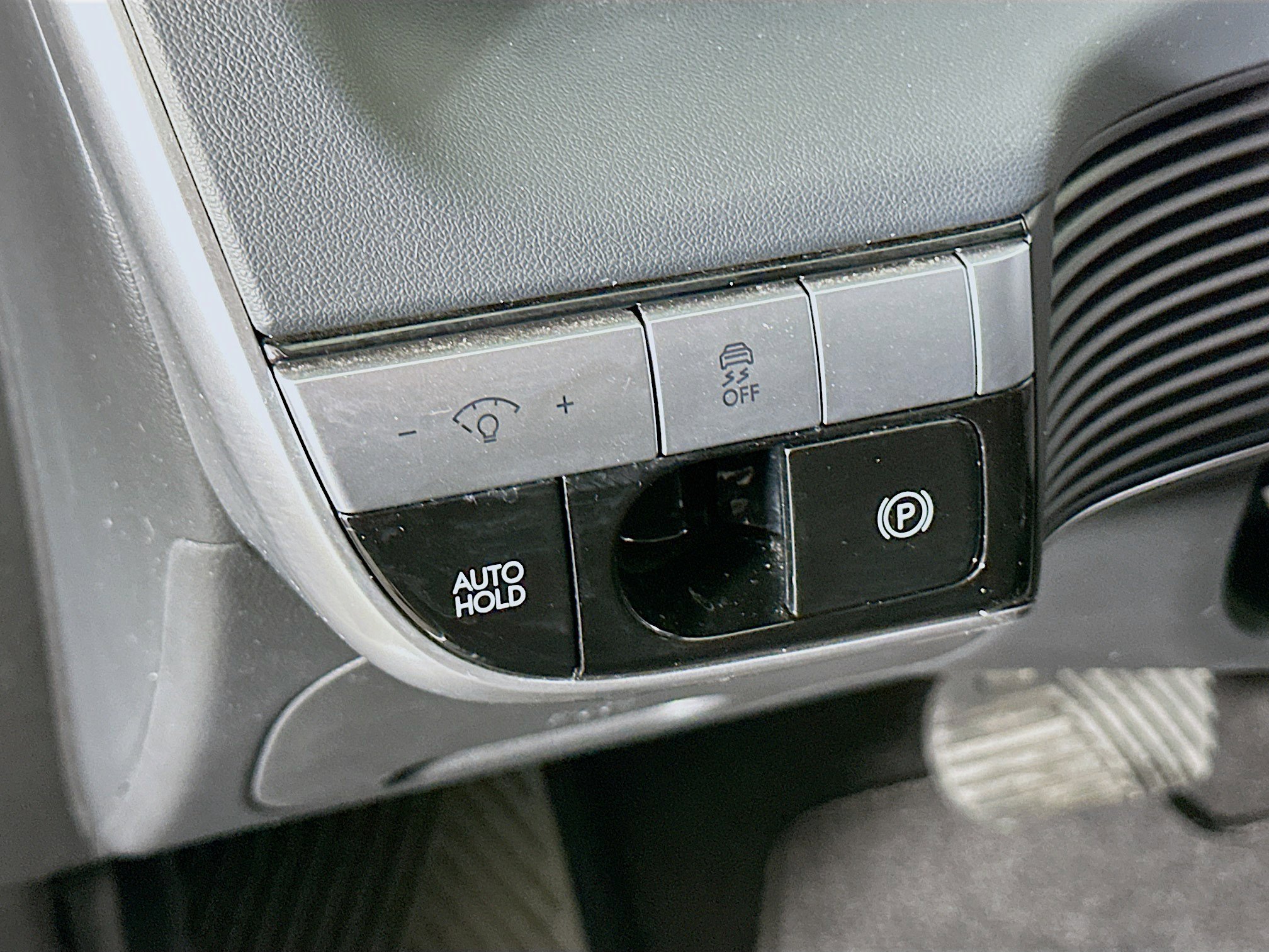 Used 2024 Hyundai Ioniq 5 SE RWD image 17