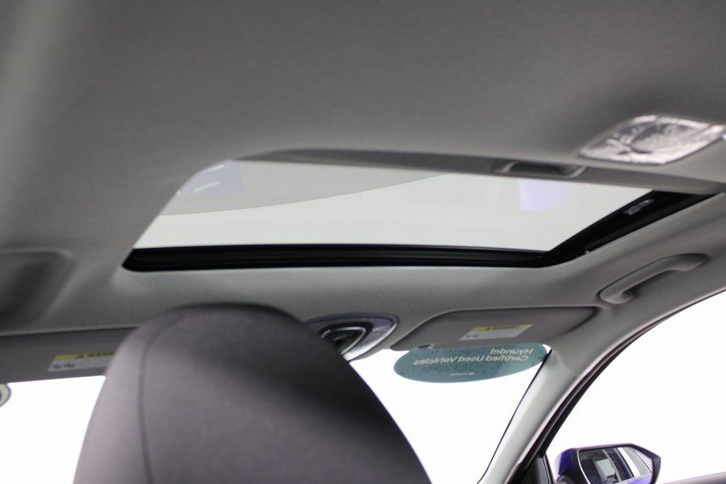 Certified 2025 Hyundai Elantra SEL image 20